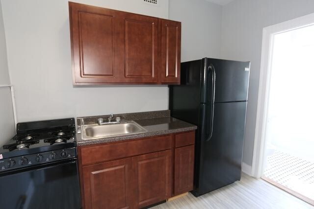 Foto del edificio - 6930 N Greenview Ave