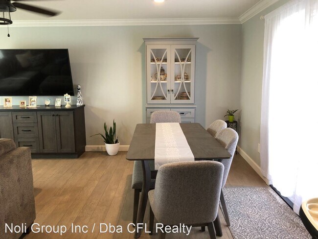 Foto del edificio - 3 br, 2 bath House - 1074 Sumner Ave