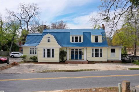 Primary Photo - 410 Durst Ave W