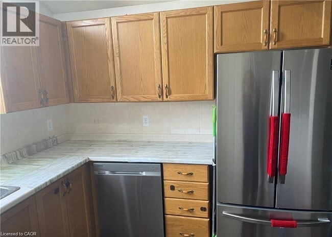 Building Photo - 147 Activa Ave