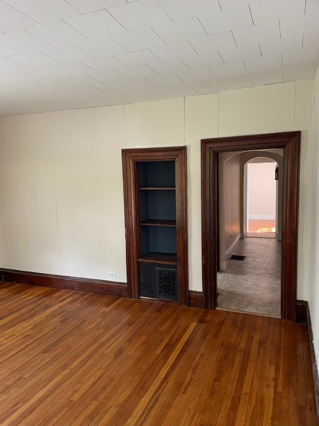 Sala de estar - 23 Pleasant St