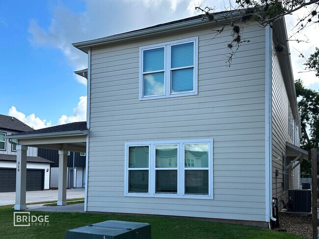Foto del edificio - 318 Huisache St