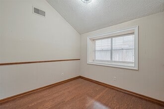 Building Photo - 6907 Yardley Dr