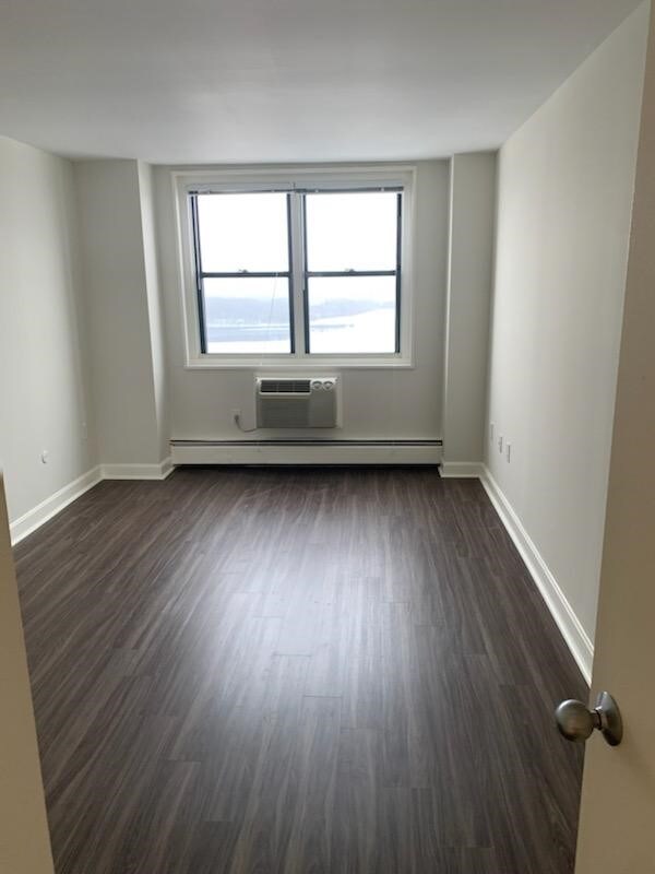 Foto del edificio - 700 Huron Ave