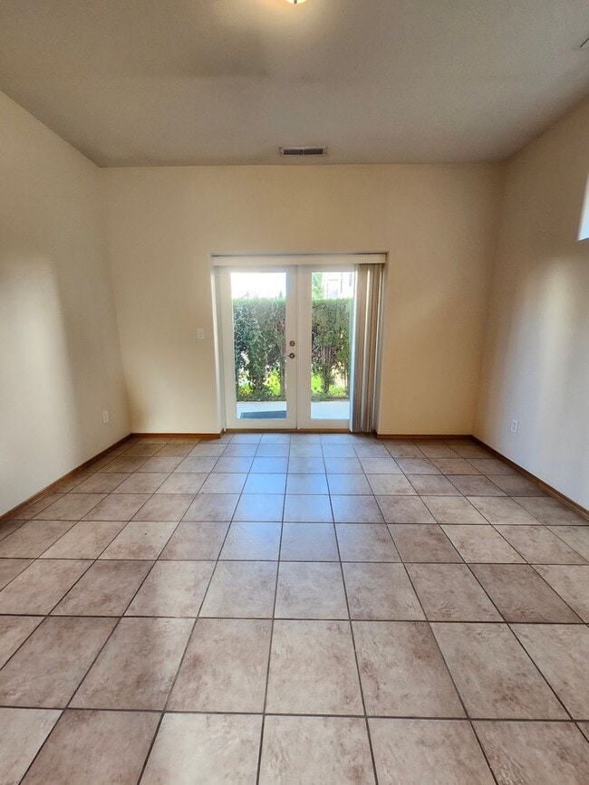 Building Photo - Welcome to 163 Keen Road in Richland!