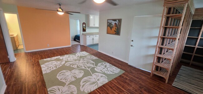 Foto del edificio - Upstairs 2 bedroom duplex in desirable Kailua!