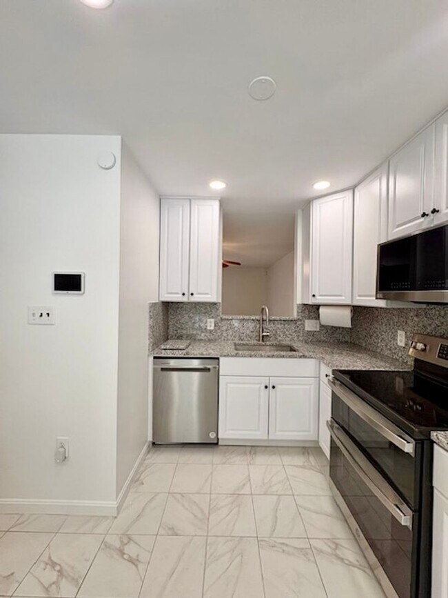 Foto del edificio - 18250 Paladin Dr