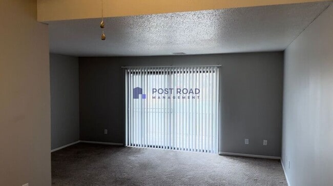 Foto del edificio - 585 W 27th St S