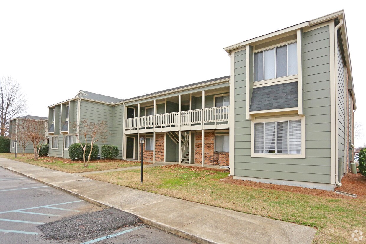 Summer Lodge Apartments Apartments at 2506 Spring Ave Decatur, AL