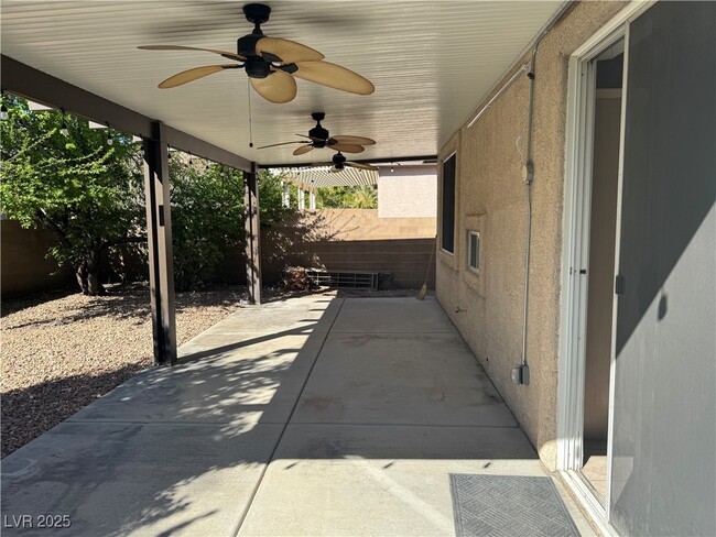 Foto del edificio - 10311 Bentley Oaks Ave