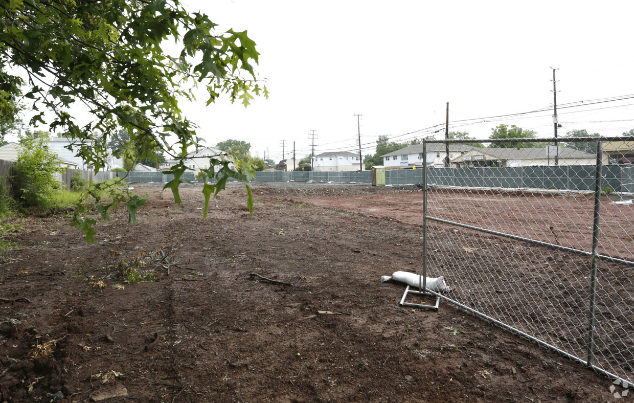 Building Photo - 1005 Rahway Ave
