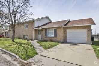 Building Photo - 165 W 1000 N