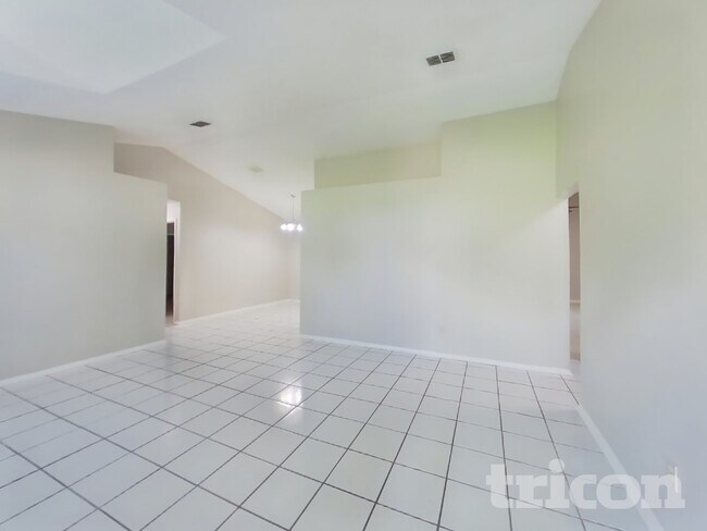 Foto del edificio - 4739 Harpers Ferry Ln