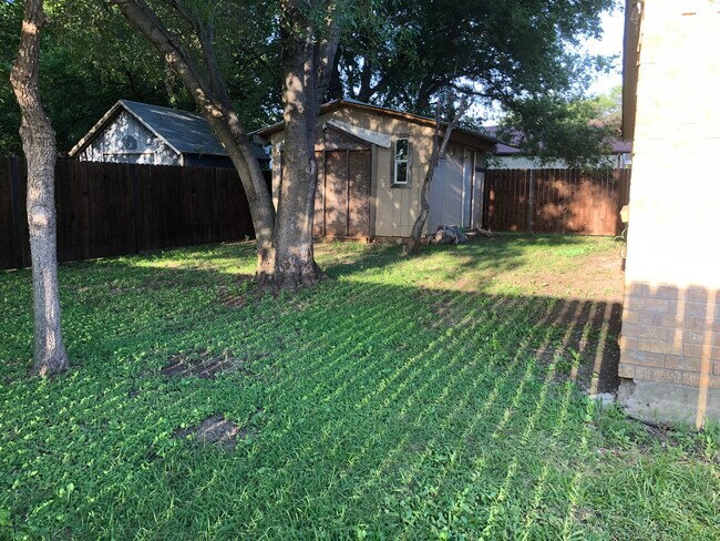 Building Photo - 8049 Trimble Dr