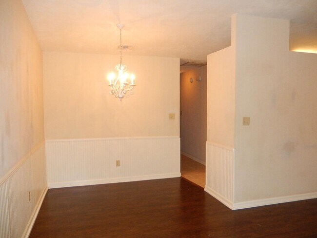 Foto del edificio - 2718 Via Milano Ave