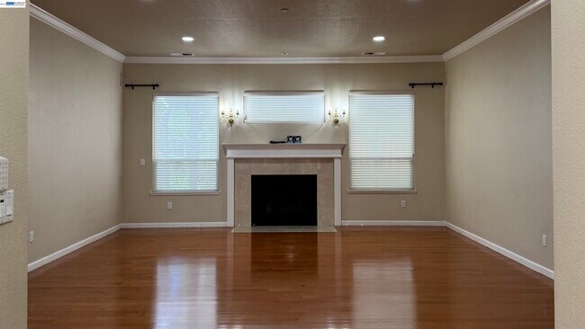 Foto del edificio - 118 Deer Meadow Terrace