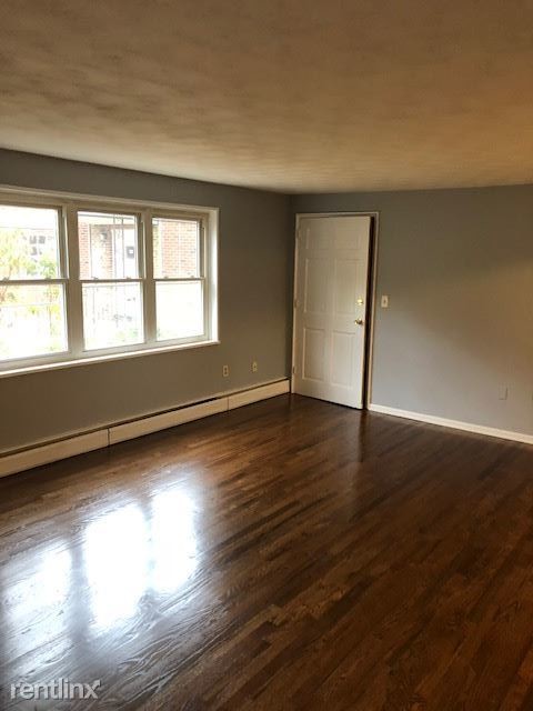 Foto del edificio - 1 br, 1 bath  - 536 Eastern St Unit E14