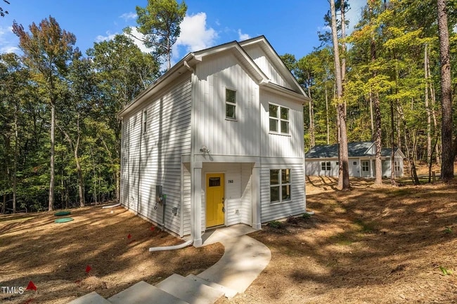 Building Photo - 782 Jasmine Rd