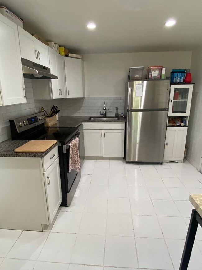 Foto del edificio - Cute & Cozy Two Bedroom in Westwood!