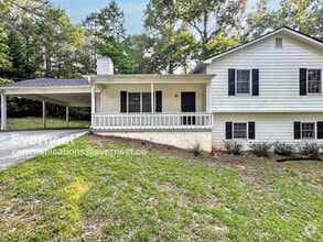 Building Photo - 2255 Azalea Dr