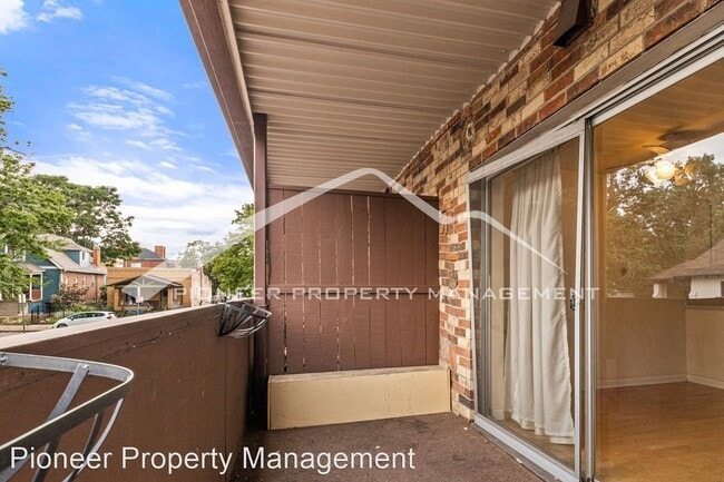 Building Photo - 2 br, 1 bath House - 252 Pennsylvania #207