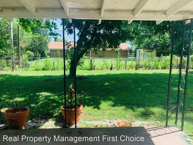 Foto del edificio - 3 br, 2 bath House - 211 Cornell Avenue