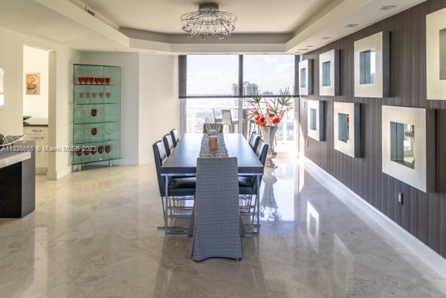 Foto del edificio - 19333 Collins Ave