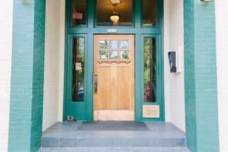 Building Photo - 2066 NW Glisan St