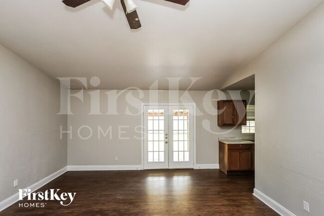 Building Photo - 6418 Briarknoll Dr