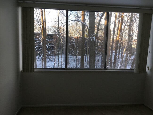 Building Photo - 4410 Briarwood Ct N
