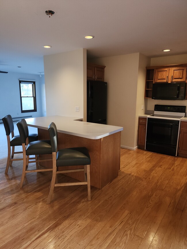 Kitchen - 2 Tiffany Ln