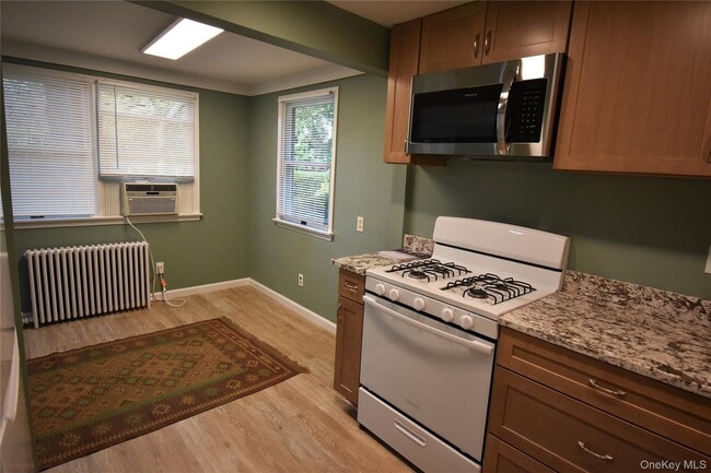 Building Photo - 70 N Woodhull Rd