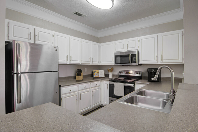 Spacious Kitchen - Preston Hills at Mill Creek Apartments