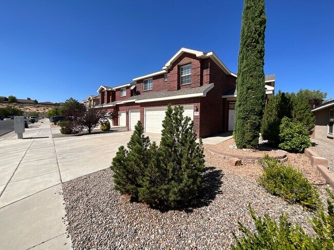 Building Photo - 5 Bedroom Home Available in Ventana Ranch ...