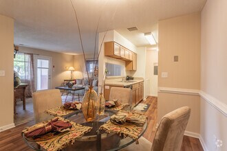 2BR,2BA,-950SF Model - Westwinds