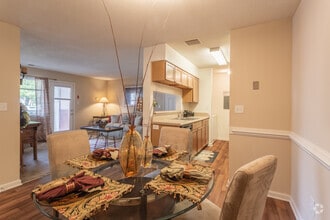 2BR,2BA,-950SF Model - Westwinds