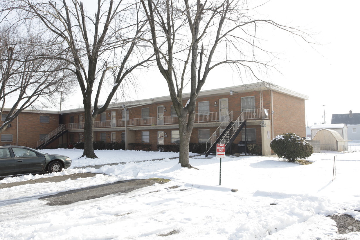 Building Photo - 1908 Crums Ln