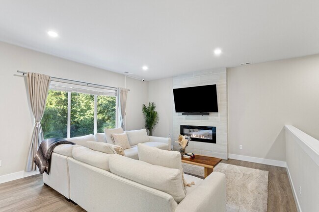 Foto del edificio - 2128 229th Pl SW