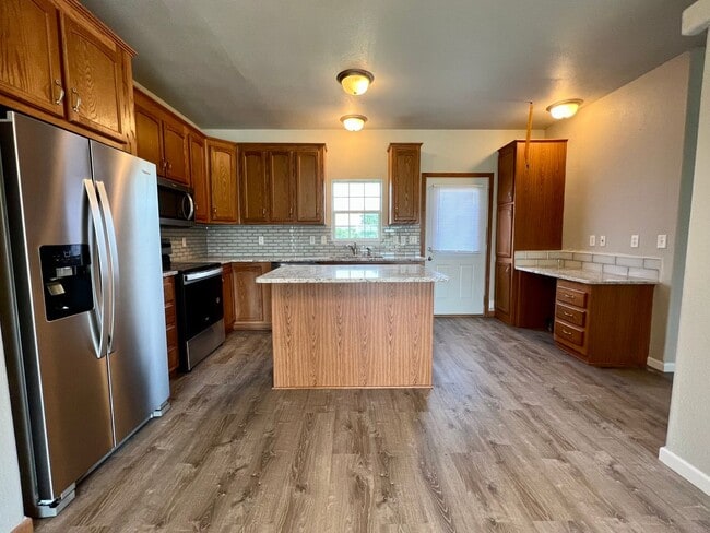 Building Photo - Ogden Triplex