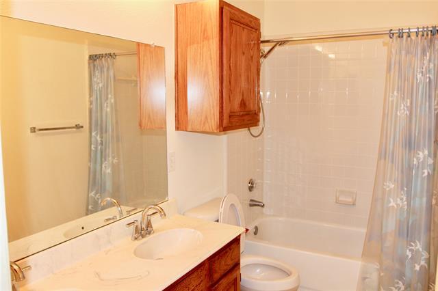 Building Photo - 2412 Kittyhawk Dr
