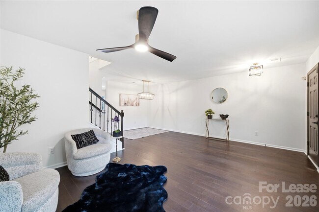 Foto del edificio - 6105 Warrior Avenue