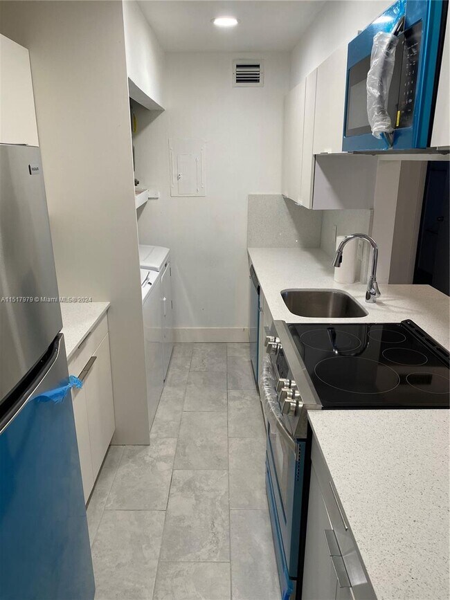 Foto del edificio - 4523 Treehouse Ln