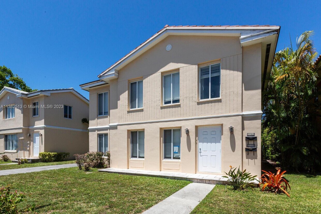 2880 S Le Jeune Rd Unit 2880, Miami, FL 33134 Room for Rent in Miami