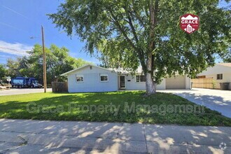 Building Photo - 700 S Miller Ave