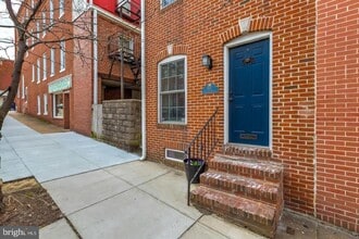 Building Photo - 1929 E Lombard St