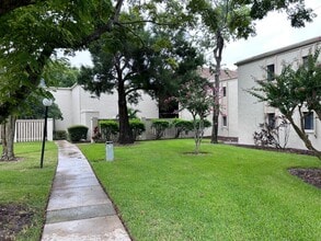 Building Photo - 3244 S Semoran Blvd