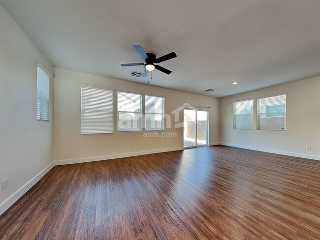 Foto del edificio - 6106 W Haleh Ave