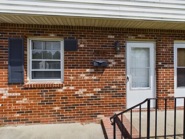 Building Photo - 812-814 Kilby Avenue