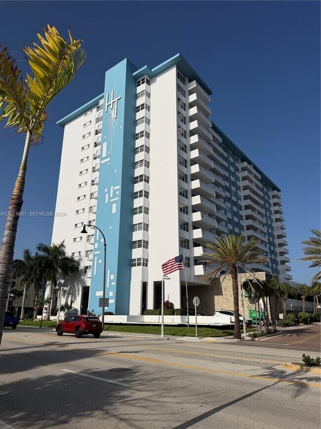 Foto del edificio - 3111 N Ocean Dr