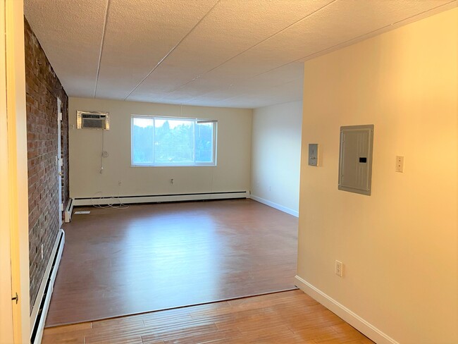 Building Photo - 47 Homer Ave